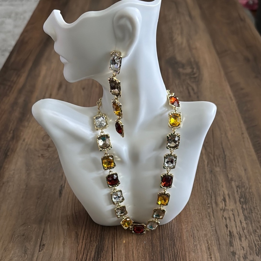 Elegant Gold and Multicolor Gemstone Necklace and Earring Set